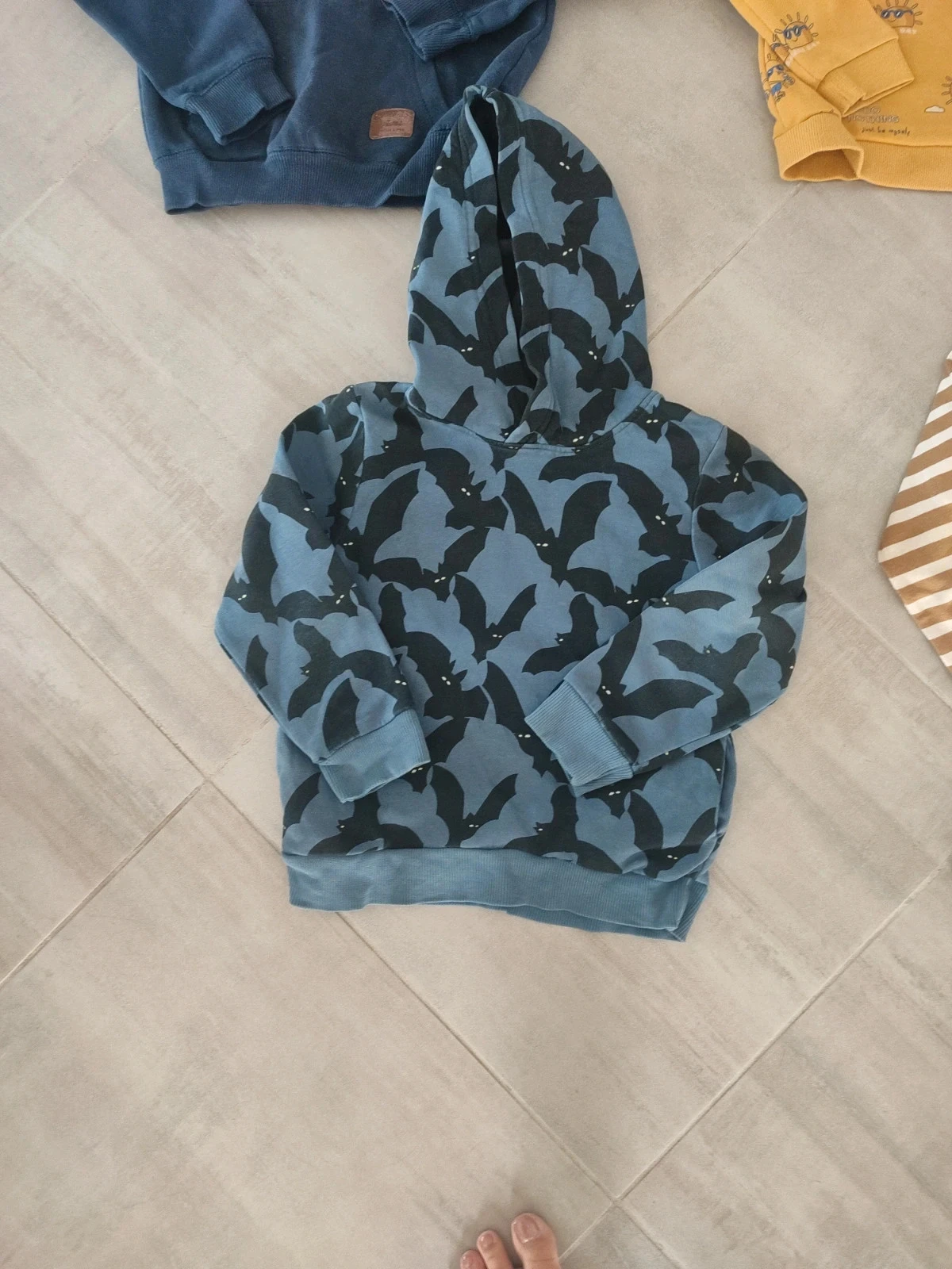 Lot of boys' 6-year-old sweatshirts – photo 3